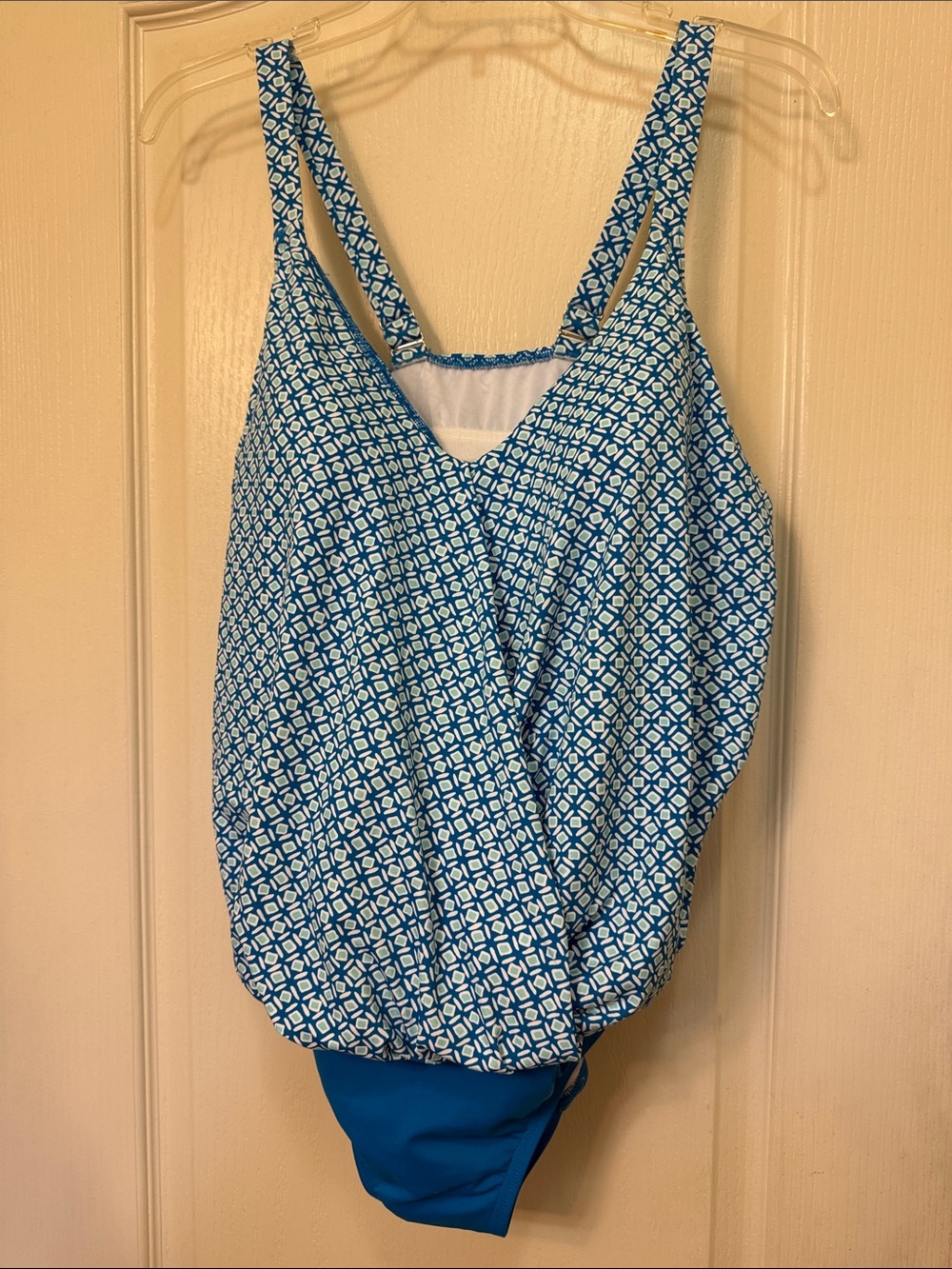 Lands End Blue Patterned Women's V-Neck Blouson Tank Top size 16w, New with Tags